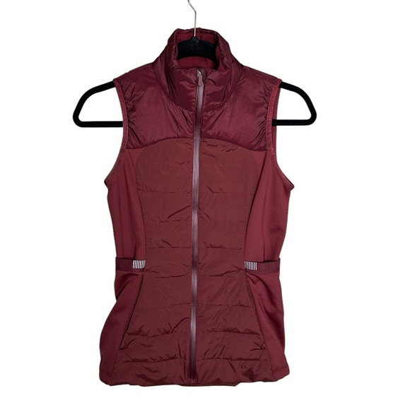 Lululemon Down For It All Vest in Cassis Burgundy, Size 4 style: W4AQLS - Picture 4 of 5